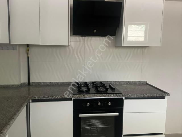 Salih Emlaktan Mehmet Akif Mahallesinde Kiralık 3+1 Geniş Daire