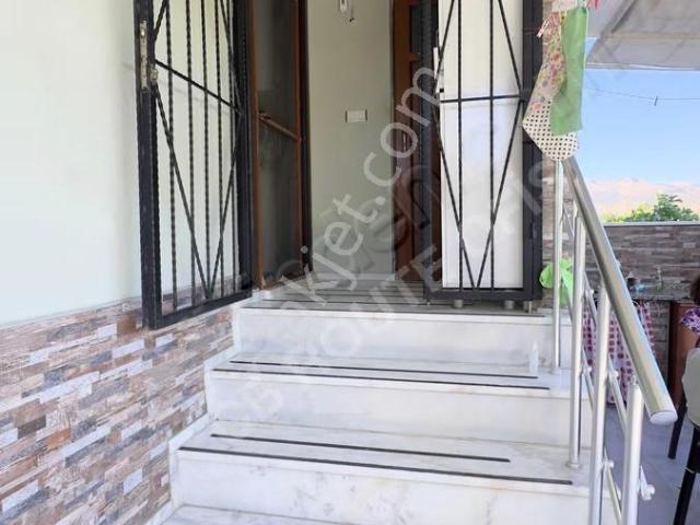 Salihler Gazeteciler Sitesinde 3+1 Deniz Manzaralı Tripleks