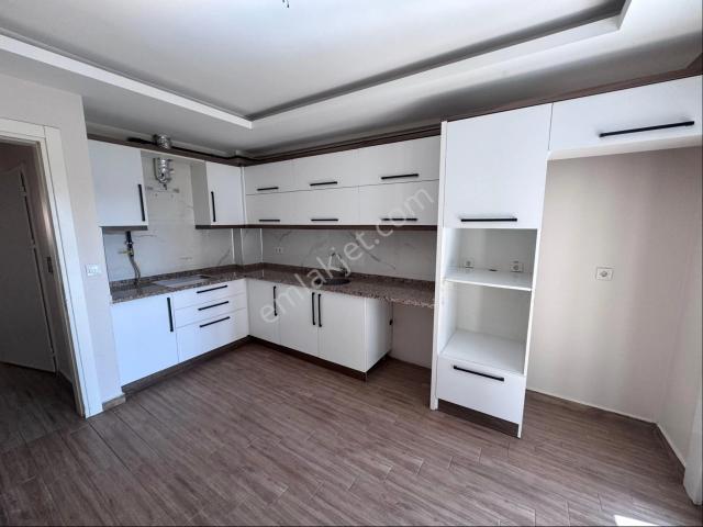 Salihli Cumhuriyet Mahallesinde Kiralık 2+1