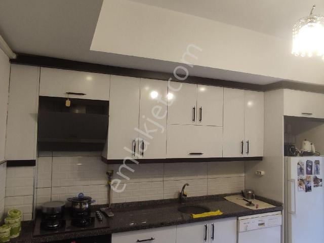 Salihli Postane Civarında Satılık 3+1 Daire