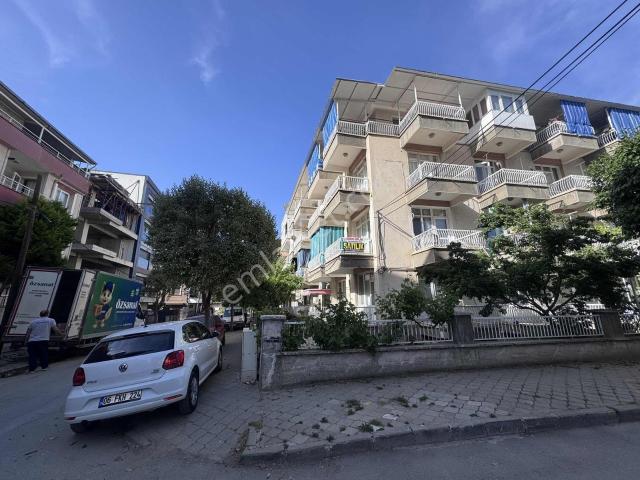 Salihli Sağlık Mahallesinde Satılık 3+1
