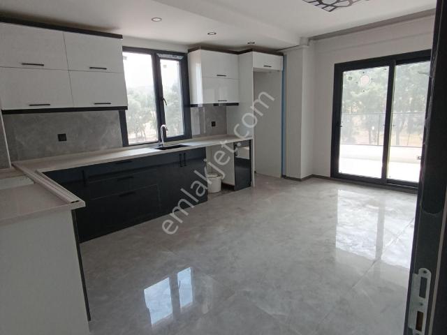 Salihliyi Manisa Gökcepinar Caddesi Satilik 4+1 Dubleks Daire