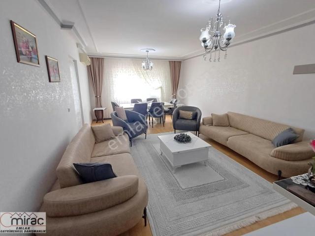 Salkım Evler'de Masrafsız Bakımı Yapılmış Satılık Daire.