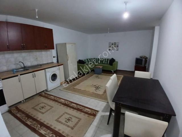 Salkımevlerde Kiralık Eşyalı 3+1 Bahçekatı Daire