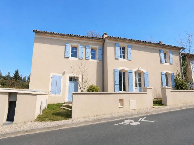 SALLEBOEUF 2 maisons en pierre à rénover sur 800m² 210 000 €