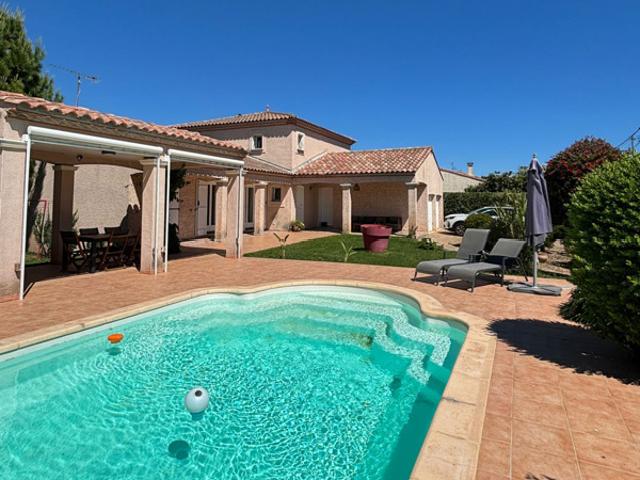 Salles d'Aude Belle Villa T5 d'une superficie habitable de 1