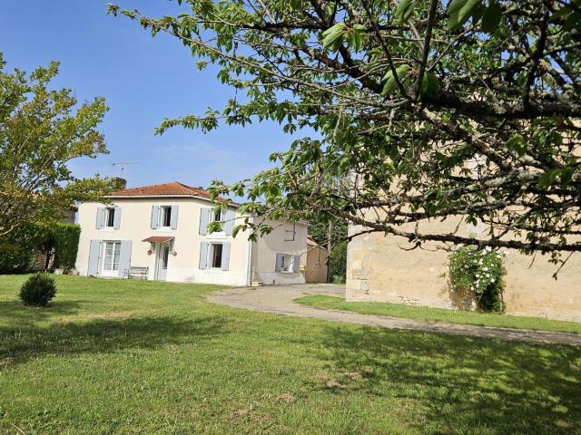 Salles de Barbezieux Vente Maison 16