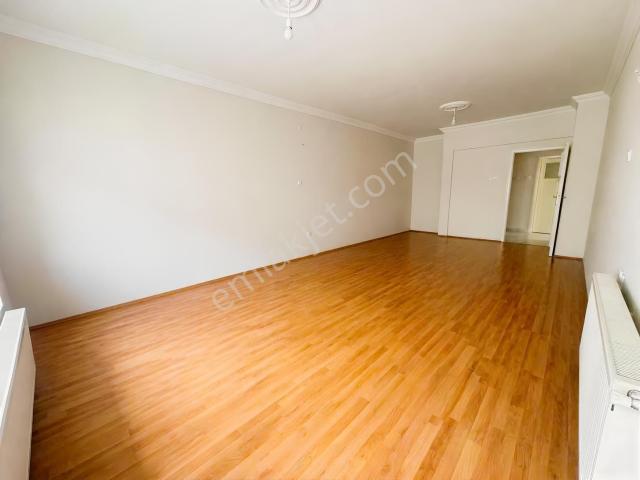 Salon Bağımsız ! Metroya Yürüme Mesafesi 3+1 Kiralık Daire