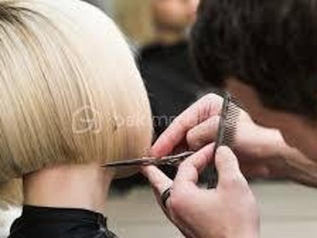 SALON DE COIFFURE