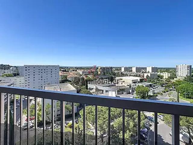 Salon de Provence 13300 Achat / Vente appartement 3 pièces t3 au dernier étage