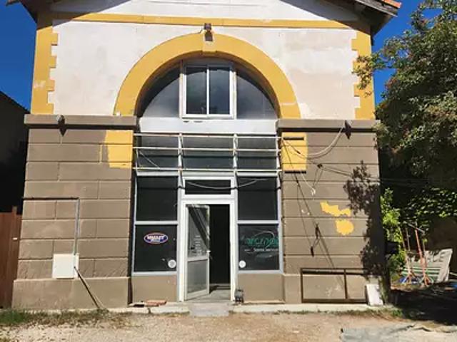 Salon de Provence 13300 Location divers