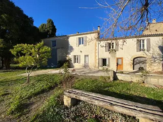 Salon de Provence 13300 Location maison 6 pièces t6