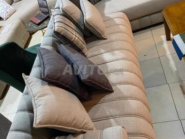 Salon de qualite disponible maintenant