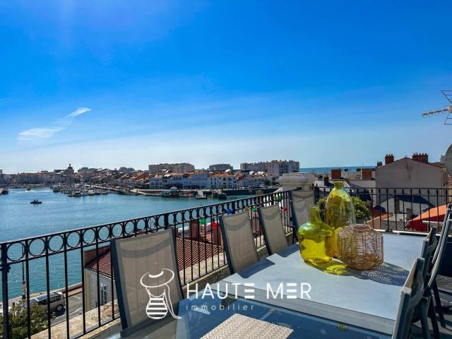 SAPHIR Un bijou de 300 m2 à la vue sur mer