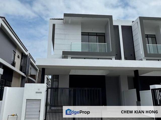 Sapphire 3 Crest Austin @ Taman JP Perdana Cluster for Brand New Original Condition