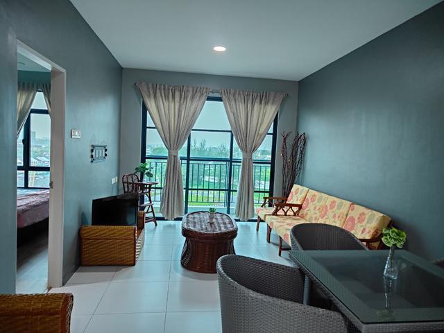 Sapphire on the Park Condominium for Rent