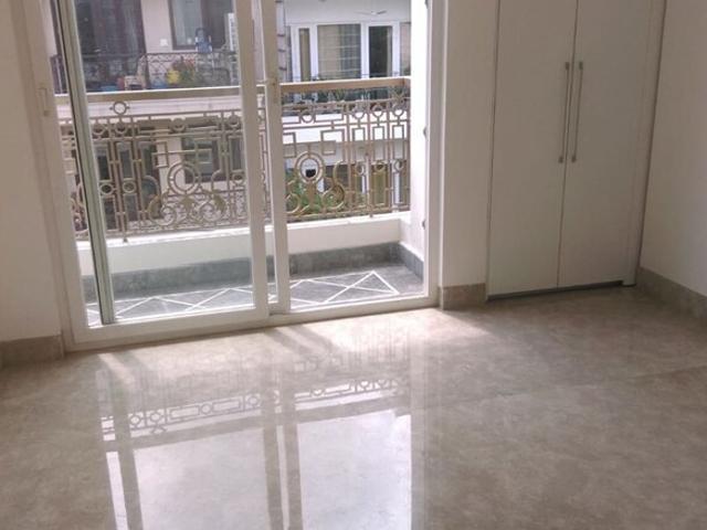 Sarvapriya Vihar, South Delhi 3 Bedroom 200 Sq. Yd. Builder Floor in Sarvapriya Vihar Delhi Listing ID: #10358