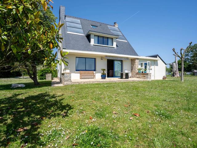 SARZEAU GOLF DU MORBIHAN Belle Maison traditionnelle T5 de 1