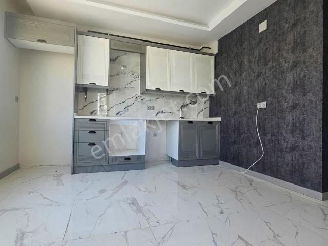 Sarıcam Bld Cıvarı 3+1 Kapalı Mutfak