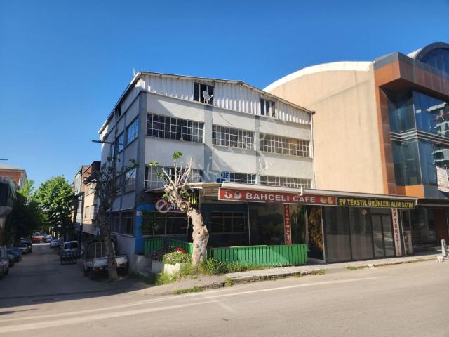 Sarı Camiye Yakın Satılık Komple Harika İşyeri