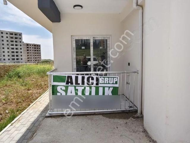 Sarıçam 'da Satılık 1+1 Daire Erguvan Cadde Üzeri Uygun Fiyat.