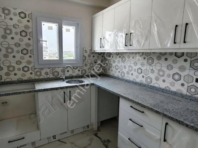 Sarıçam 'da Satılık 2+1 Kapalı Mutfak Hasarsız Oturum Hazır.