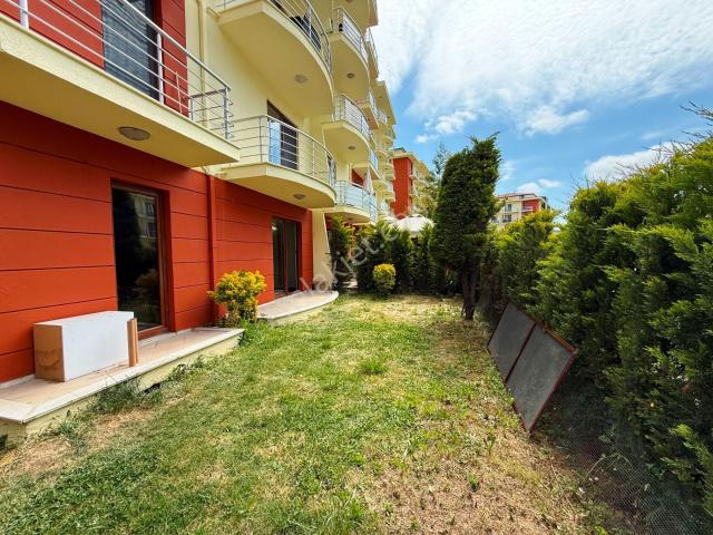 Sarı Evler Sitesi 145m2 Kullanışlı Ankastreli Depolu Kiralık 3+1