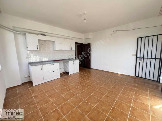 Sarılar Zeki Vargün Karşısı Müstakil Girişli 2+1 Kiralık Daire