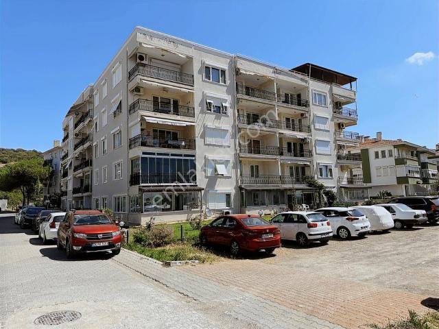 Sarımsaklı'da Plaja 50m Deniz Manzaralı 3+1 Eşyalı Satılık Daire