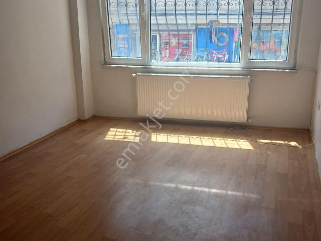 Sarıyer Merkezde 2+1 Çarşı İçi Kiralık Daire