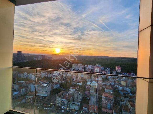 Sarıyer Ağaoğlu Maslak My Home'da Kiralık 1+1 Manzaralı Daire