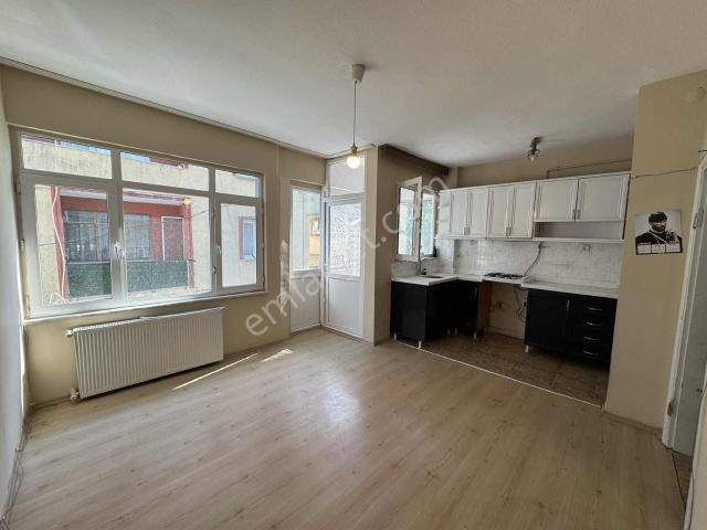 Sarıyer Kireçburnu'nda Kiralık 2+1 Daire