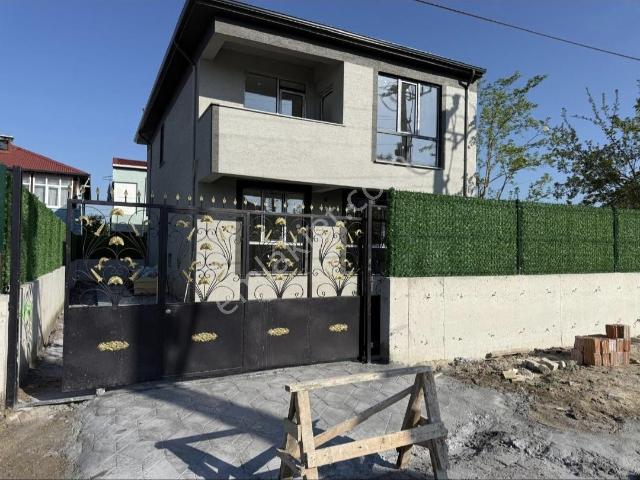 Saray Büyükyoncalı Yeni Köyde 2 Katlı Sıfır Bina