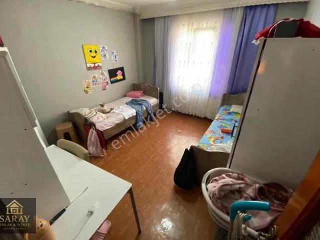 Saray Emlaktan Merkezde Satılık Ara Kat Daire