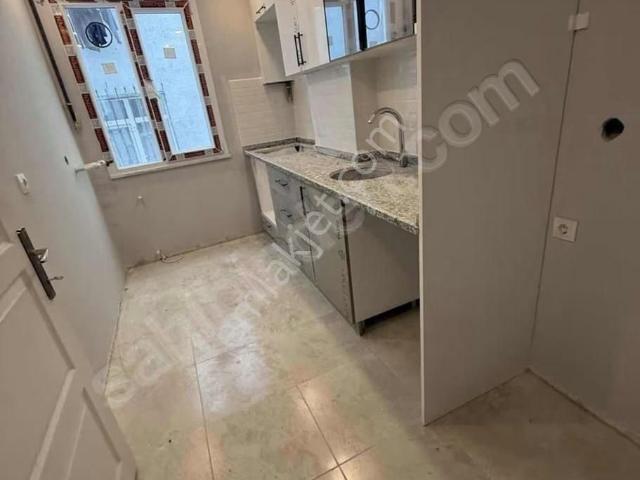 Saray Emlaktan Satılık Yeni Yapı Sıfır Yüksek Giriş Kat Daire