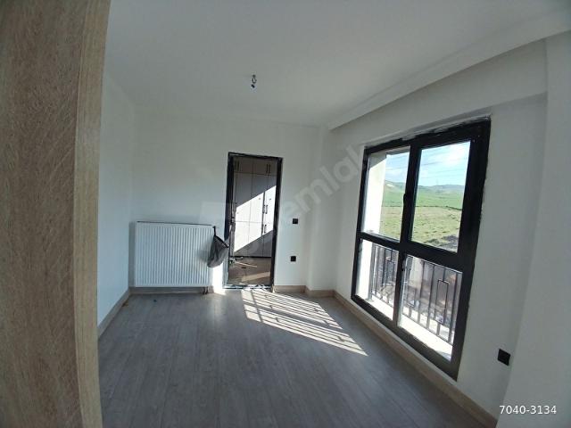 SARAYCIK TOKİDE SATILIKGÜNEY2+1 FULL YAPILI.2.KAT KÖŞE DAİRE