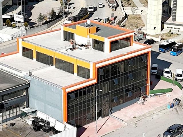 SARAYKENT OTOBAN GİRİŞİNDEEŞSİZ KONUMDAKİRALIK OFİS İŞ YERİ