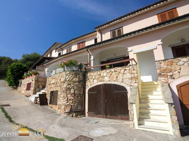 Sardegna Budoni Villetta trilocale vista mare su due livel. 70m² Luddui