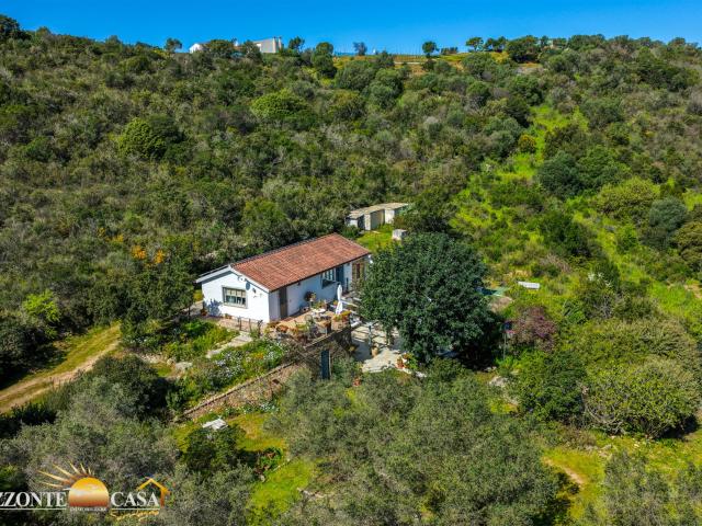 Sardegna costa Nord Est, Villa panoramica a Sole Ruju Olbi. 330m² San Pantaleo