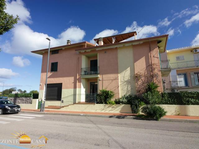 Sardegna Costa Nord Est, Casa Indipendente B&B a La Caletta 1900m² La Caletta