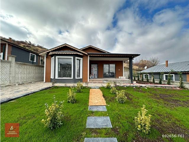 SARIBEYLER'DE YAPILANMA İÇİ 420 M2 ARSA TAPULU 3+1 E.BANYOLU 115 M2 BRÜT VERANDALI