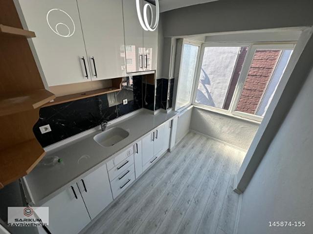 SARIKUMDAN ALTINKUMDA DENİZE YAKIN ÖNCEPHE AYRI MUTFAK 2+1 DAİRE