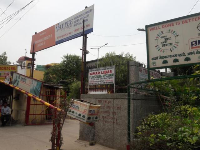 Sarita Vihar 3 BHK Apartment For Sale New Delhi