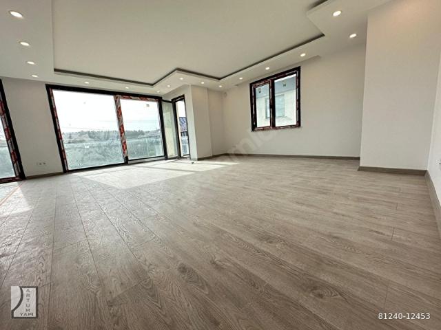 SARIYER'DE SİTE İÇİN'DE 2+1 KİRALIK DAİRE,ARTUM'DAN