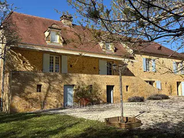 Sarlat la Canéda 24200 Achat / Vente maison 7 pièces t7 piscine parking