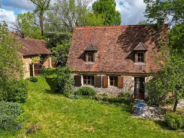 Sarlat la Canéda 24200 Achat / Vente maison 7 pièces t7 piscine