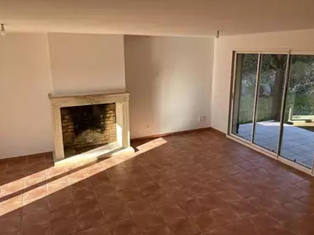 Sarlat la Canéda 24200 Achat / Vente maison 3 pièces t3 au dernier étage parking