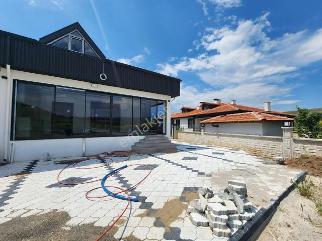 Sarmaşada Tek Tapulu Satılık Bahçeli Lüks Villa