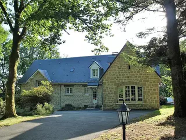 Sarran 19800 Achat / Vente maison 9 pièces t9