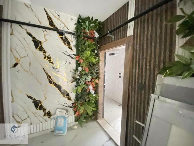 Sarsılmaz Grup Köşe Başı Güney Orta Kat 3+1 Giyinme Odalı Daire